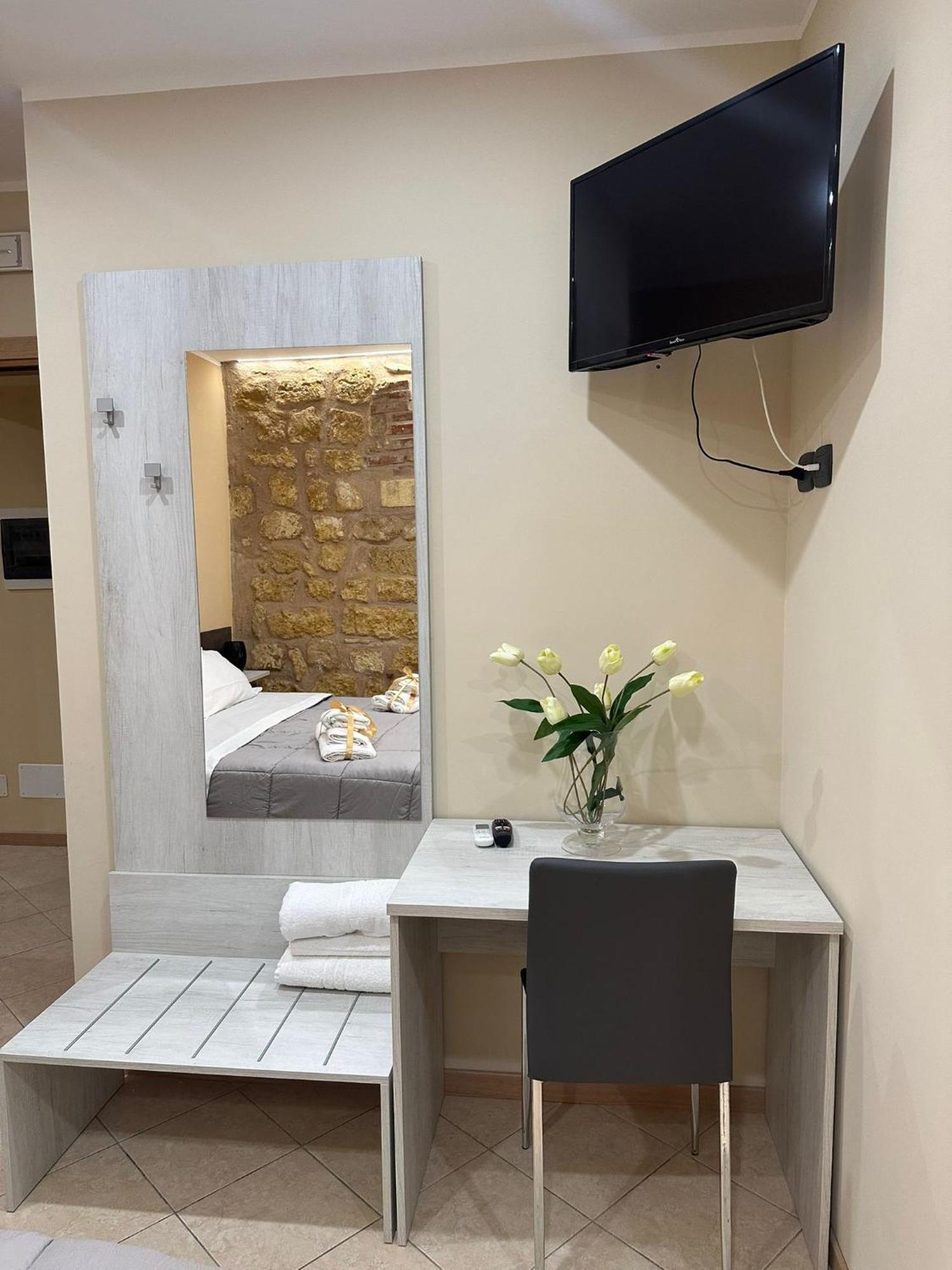 Kalgheros Luxury Rooms Agrigento Exteriör bild
